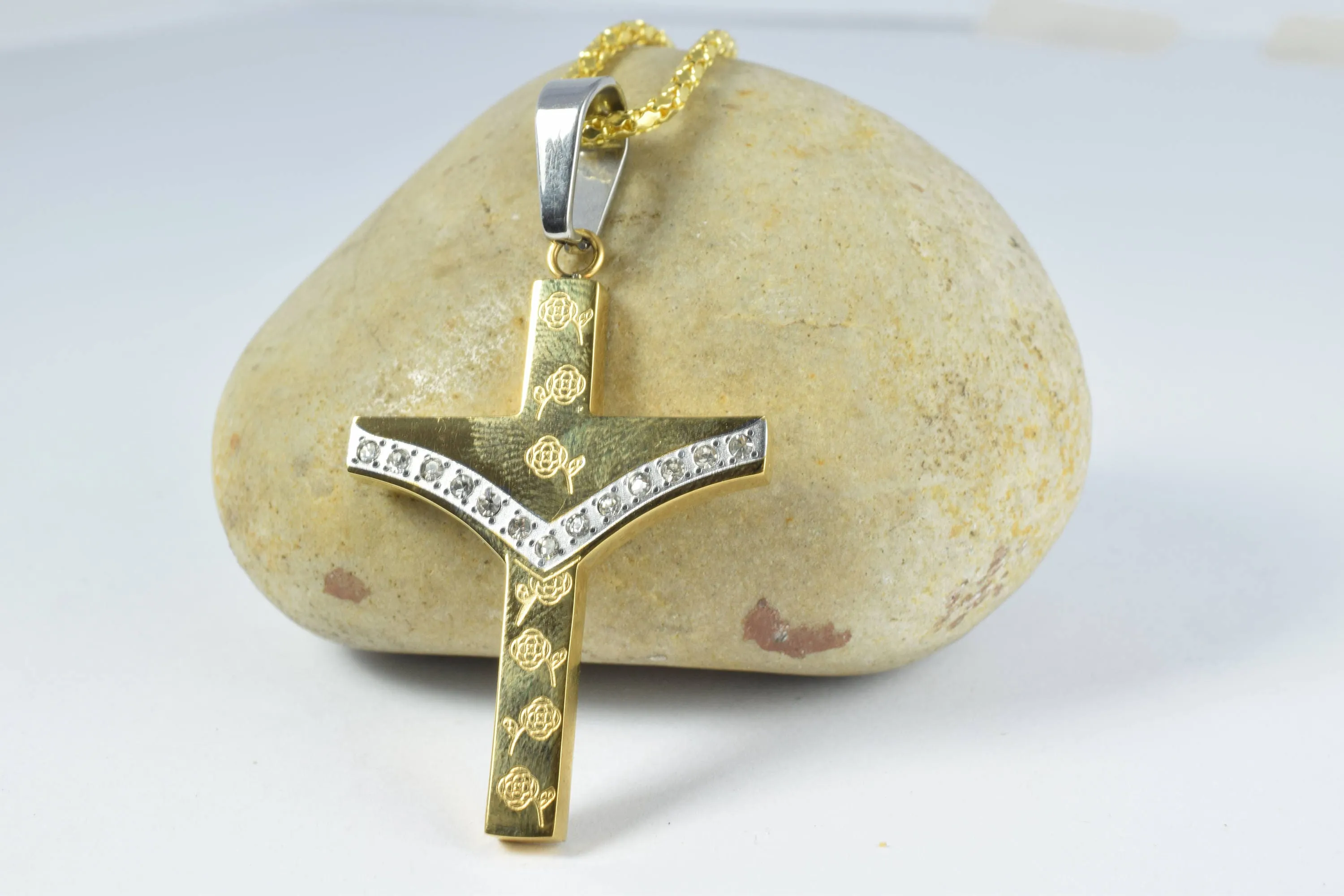 18K Gold Filled Cross Religious Pendant Stainless Steel Size 42x29mm Christian Religious, First Communion Baby Baptism For Jewelry Making