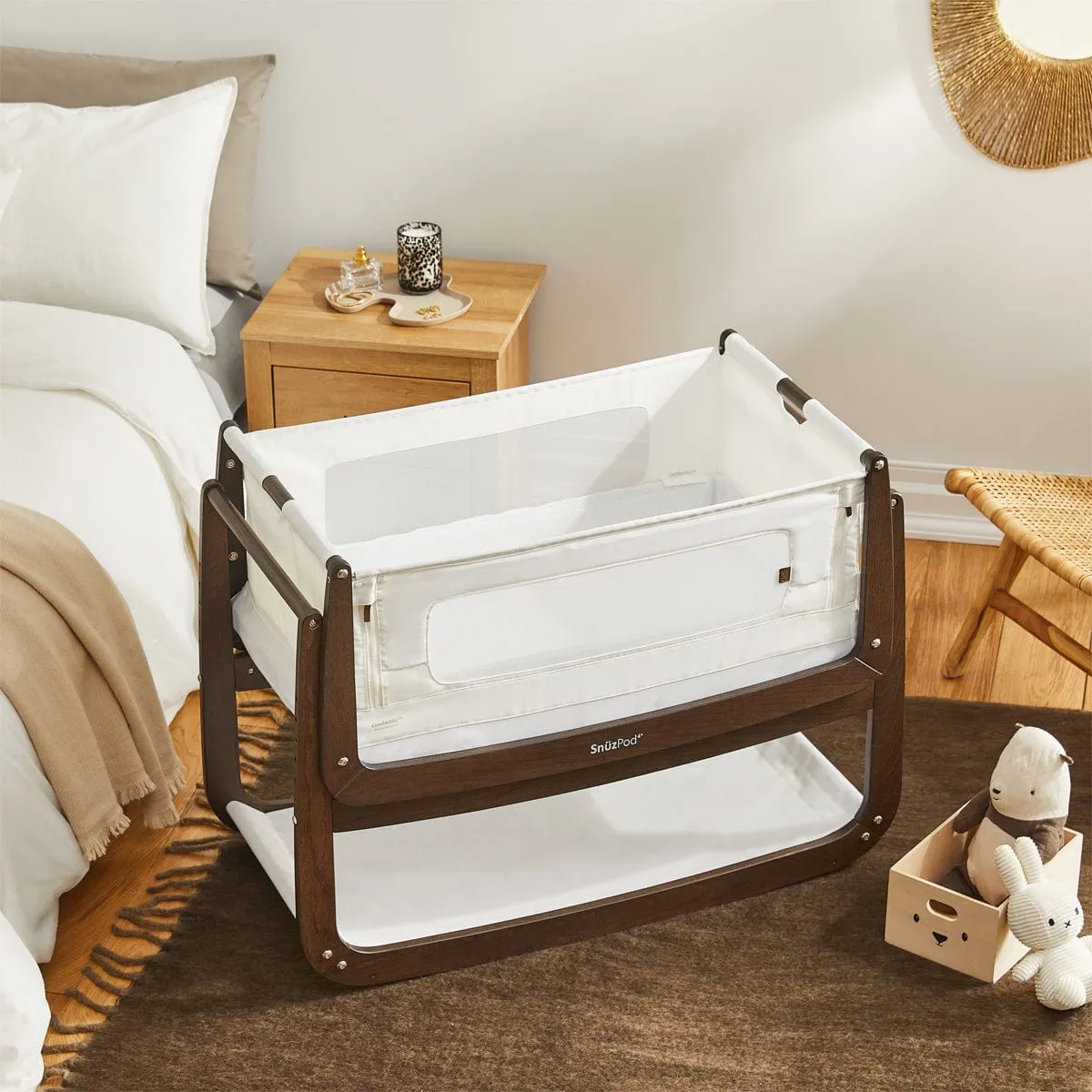 Snuzpod 4 Bedside Crib - The Natural Edit, Ebony